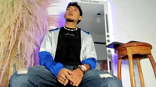 Snapshot of Ian_Hunter chatting on 17, 2, 2026 Ian Hunter online show from 17, 2, 2026