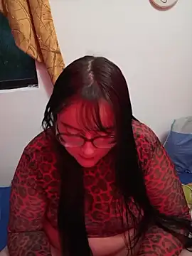 Snapshot of daphneev chatting on 17, 5, 2026 daphneev online show from 17, 5, 2026