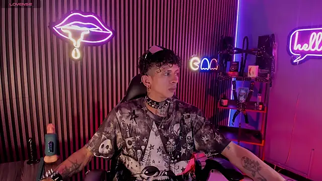 Snapshot of Maximoking26 chatting on 15, 4, 2026 Maximoking26 online show from 15, 4, 2026