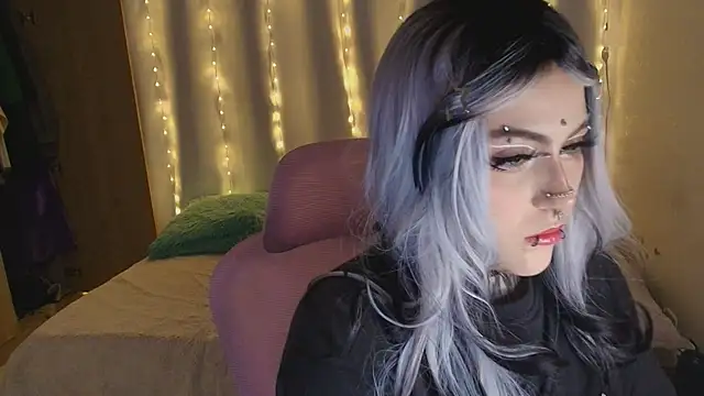 Snapshot of maliciaXpoison chatting on 24, 2, 2026 maliciaXpoison online show from 24, 2, 2026