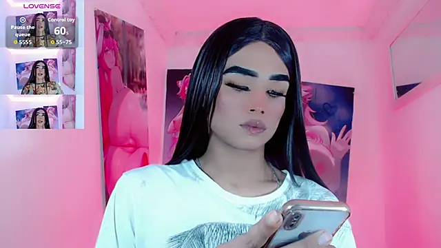 Alisson Secrett  online show from 25, 3, 2026