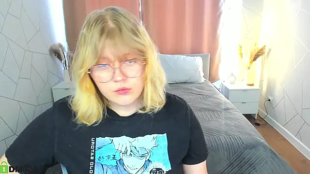 luna c0ra online show from 9, 4, 2026