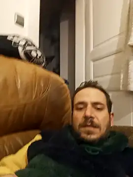 Snapshot of Mikedebo chatting on 4, 3, 2026 Mikedebo online show from 4, 3, 2026