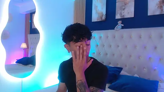 Aiden Rivers  online show from 14, 4, 2026