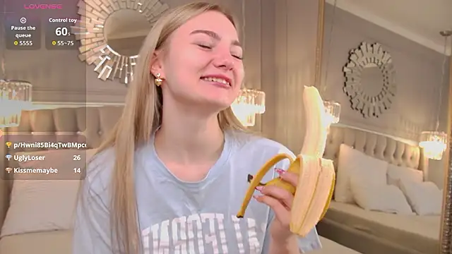 Snapshot of Sona_Lavberi chatting on 5, 3, 2026 Sona Lavberi online show from 5, 3, 2026