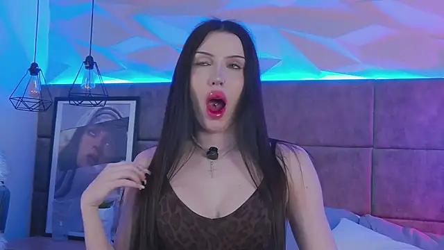 EfiKhalifa online show from 12, 4, 2026