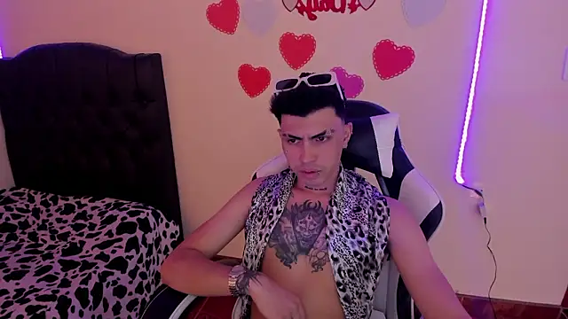 Dark Hunder online show from 23, 2, 2026