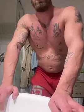 Snapshot of Tiziano94 chatting on 2, 3, 2026 Tiziano94 online show from 2, 3, 2026