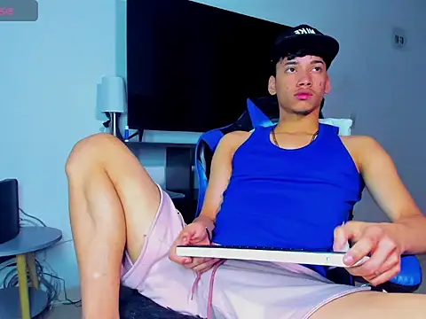 Lyam Russo online show from 18, 4, 2026