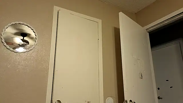 MissBella0969 online show from 22, 4, 2026