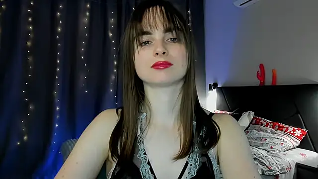 Snapshot of megann_fox2 chatting on 24, 2, 2026 megann fox2 online show from 24, 2, 2026