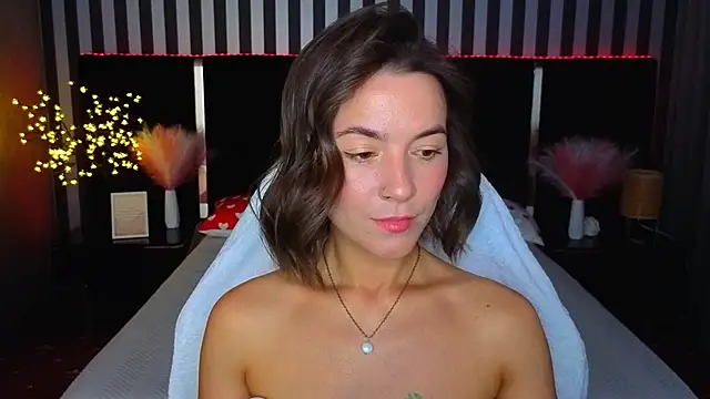 Snapshot of GracefulMichelle chatting on 11, 5, 2026 GracefulMichelle online show from 11, 5, 2026
