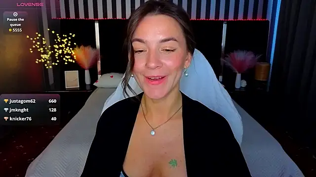 Snapshot of GracefulMichelle chatting on 12, 5, 2026 GracefulMichelle online show from 12, 5, 2026