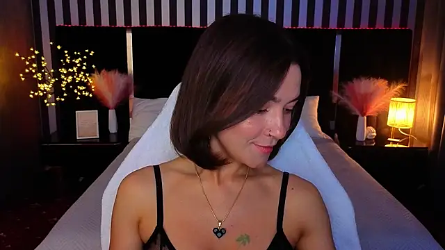 Snapshot of GracefulMichelle chatting on 13, 5, 2026 GracefulMichelle online show from 13, 5, 2026