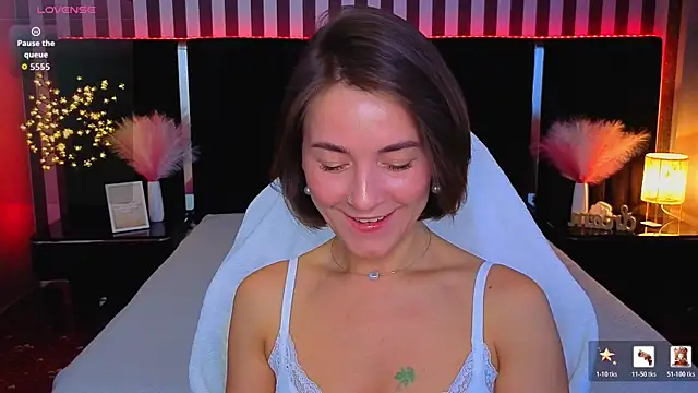 Snapshot of GracefulMichelle chatting on 1, 6, 2026 GracefulMichelle online show from 1, 6, 2026