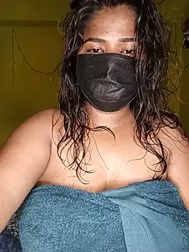 Snapshot of NISHHAA chatting on 4, 7, 2026 NISHHAA online show from 4, 7, 2026