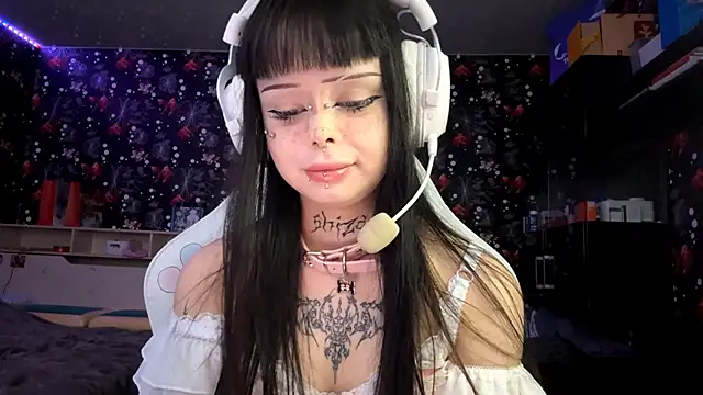 Luna Sohotti online show from 1, 3, 2026