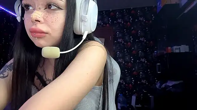 Luna Sohotti online show from 12, 3, 2026