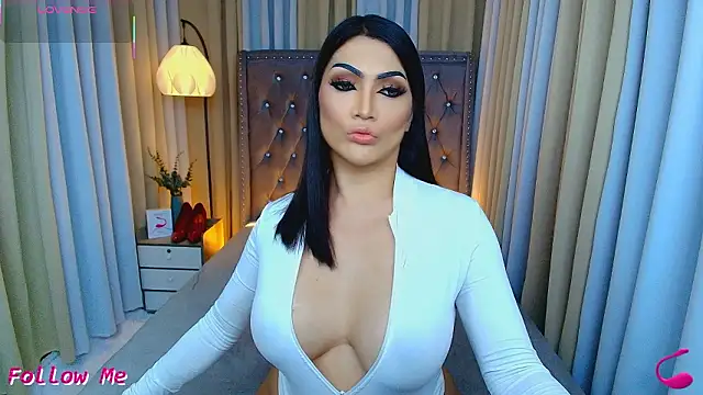 Laureen Hilton online show from 28, 3, 2026