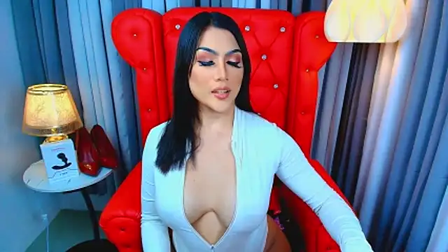 Snapshot of Laureen_Hilton chatting on 27, 4, 2026 Laureen Hilton online show from 27, 4, 2026