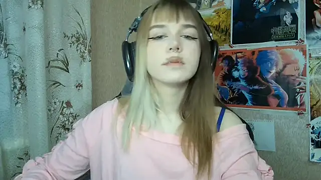 Snapshot of MilaTyan chatting on 4, 6, 2026 MilaTyan online show from 4, 6, 2026