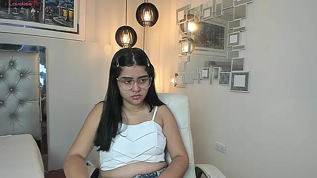 Snapshot of mila_quin chatting on 31, 5, 2026 mila quin online show from 31, 5, 2026
