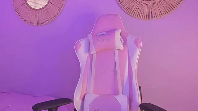 Lummii  online show from 4, 3, 2026