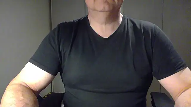 Snapshot of ViveLaFrance2026 chatting on 16, 3, 2026 ViveLaFrance2026 online show from 16, 3, 2026