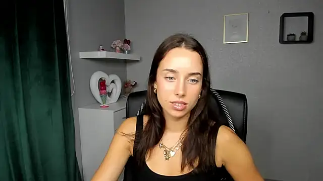 Snapshot of AdeleSolo chatting on 2, 7, 2026 AdeleSolo online show from 2, 7, 2026