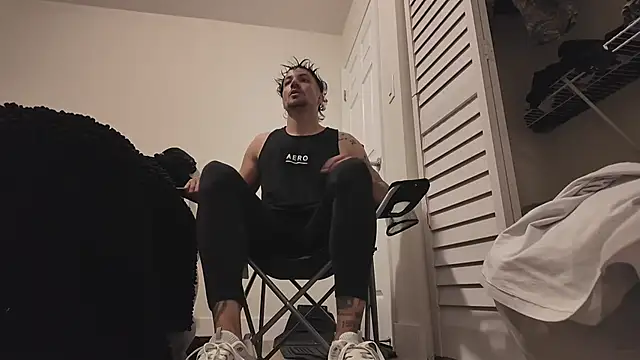 Alejandrosolerxxx online show from 24, 2, 2026