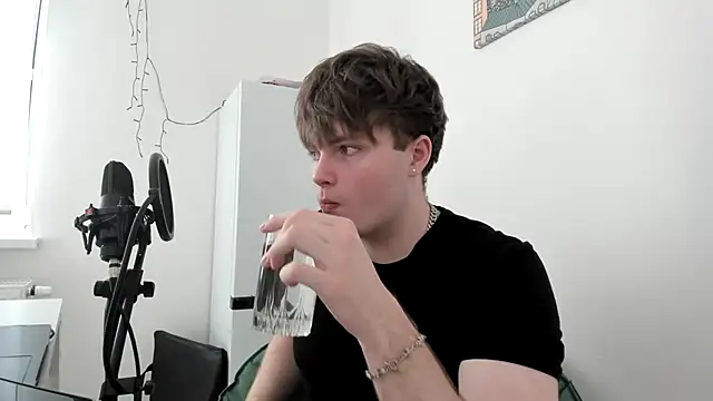  hetero online show from 23, 2, 2026