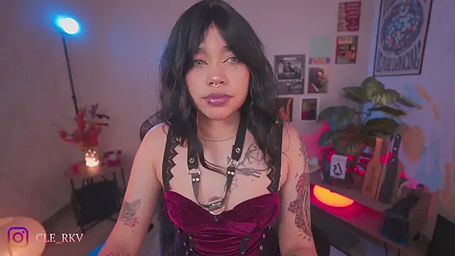 violette clerk1  online show from 1, 4, 2026