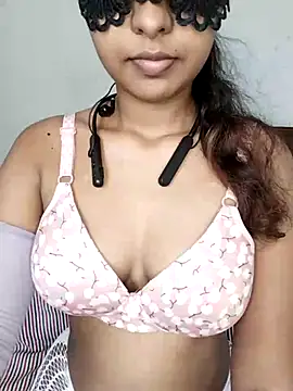 Snapshot of ASHANYA_JAYASOORIYA chatting on 13, 7, 2026 ASHANYA JAYASOORIYA online show from 13, 7, 2026