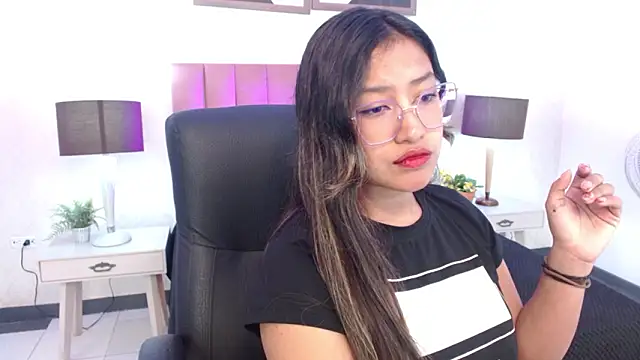 Snapshot of SweetMilie_gh chatting on 19, 2, 2026 SweetMilie gh online show from 19, 2, 2026