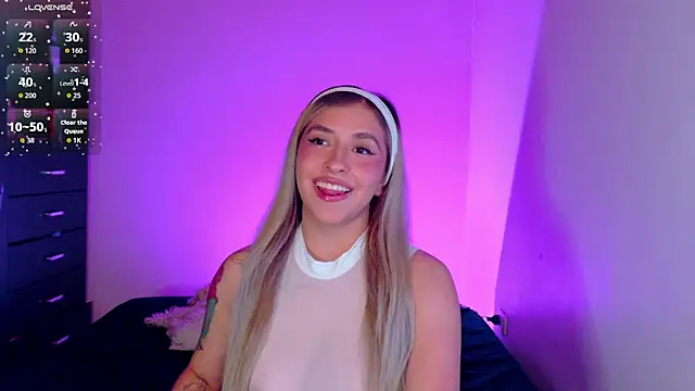 Snapshot of saradiazxxx chatting on 23, 6, 2026 saradiazxxx online show from 23, 6, 2026
