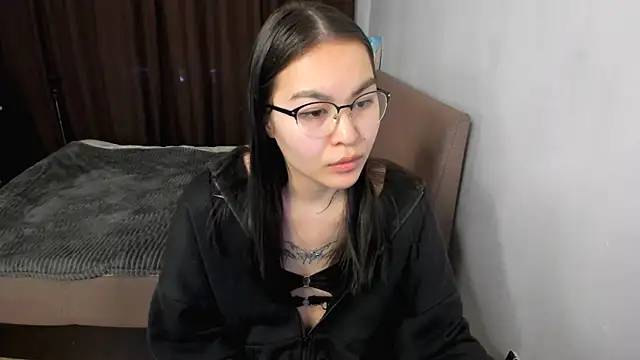 moon bloom online show from 20, 4, 2026