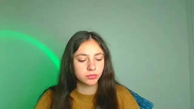 KissMeJulia online show from 24, 4, 2026