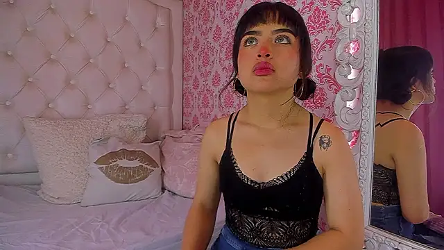 Snapshot of Mai_Rouse chatting on 2, 3, 2026 Mai Rouse online show from 2, 3, 2026