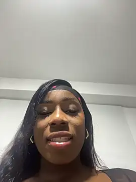 ZarahFerreira online show from 25, 2, 2026