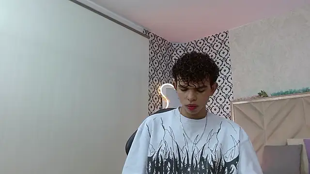 Snapshot of keahi_tay chatting on 1, 3, 2026 keahi tay online show from 1, 3, 2026