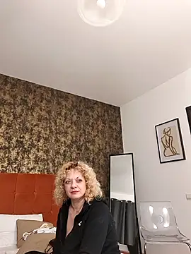 LaireeFelini online show from 24, 2, 2026