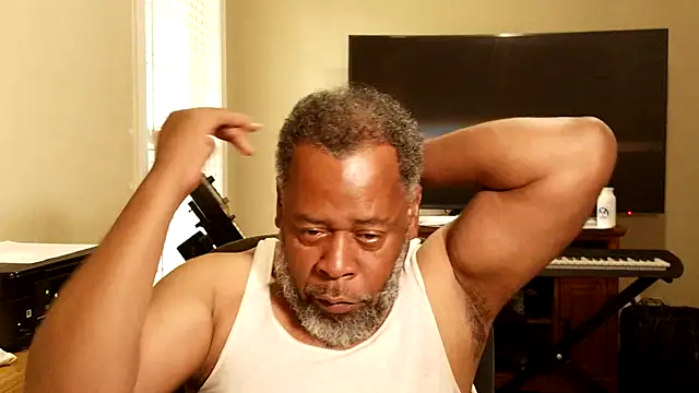 Snapshot of Cleozevo1961 chatting on 25, 7, 2026 Cleozevo1961 online show from 25, 7, 2026
