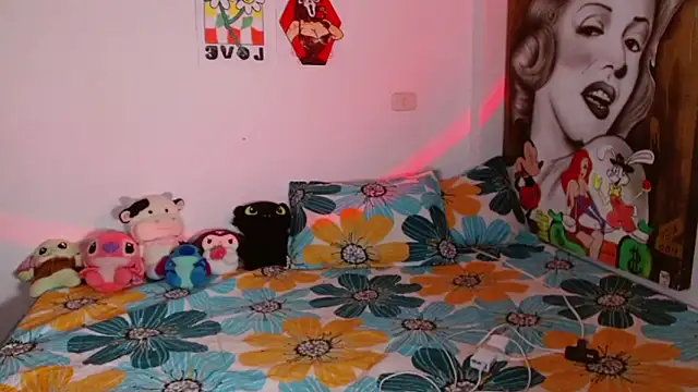 chloe roxy online show from 9, 4, 2026