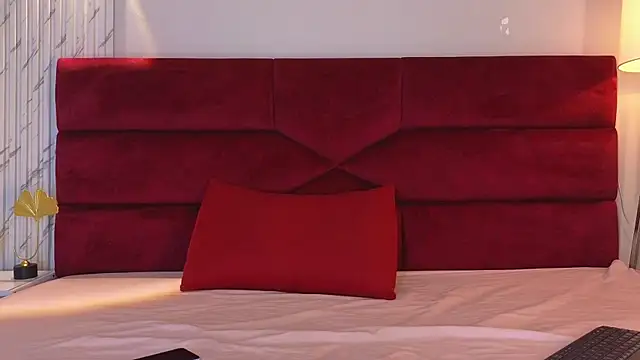 Blue MoonXXX online show from 17, 4, 2026