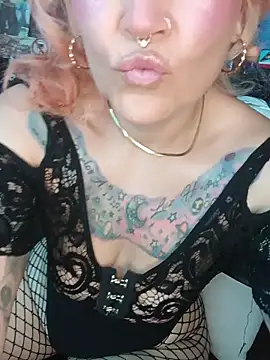 Snapshot of lady_polka chatting on 2, 3, 2026 lady polka online show from 2, 3, 2026