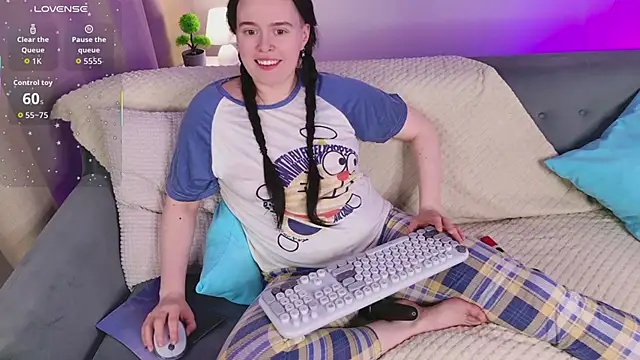 Snapshot of JustMira chatting on 30, 4, 2026 JustMira online show from 30, 4, 2026