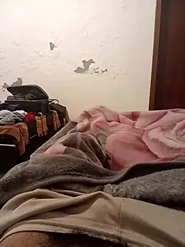 Snapshot of Mineirinho_85 chatting on 13, 3, 2026 Mineirinho 85 online show from 13, 3, 2026