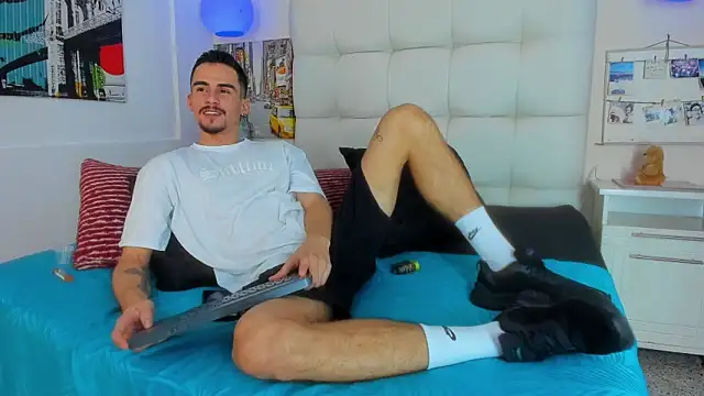 SharonTygaX online show from 14, 4, 2026