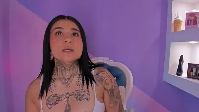 Snapshot of Adri_tatto_7 chatting on 21, 7, 2026 Adri tatto 7 online show from 21, 7, 2026