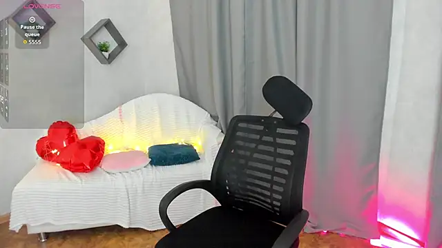 Snapshot of tina_xx_tina chatting on 9, 3, 2026 tina xx tina online show from 9, 3, 2026